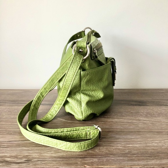 💜 3/$30 Olive Green Crossbody Bag - Picture 3 of 12